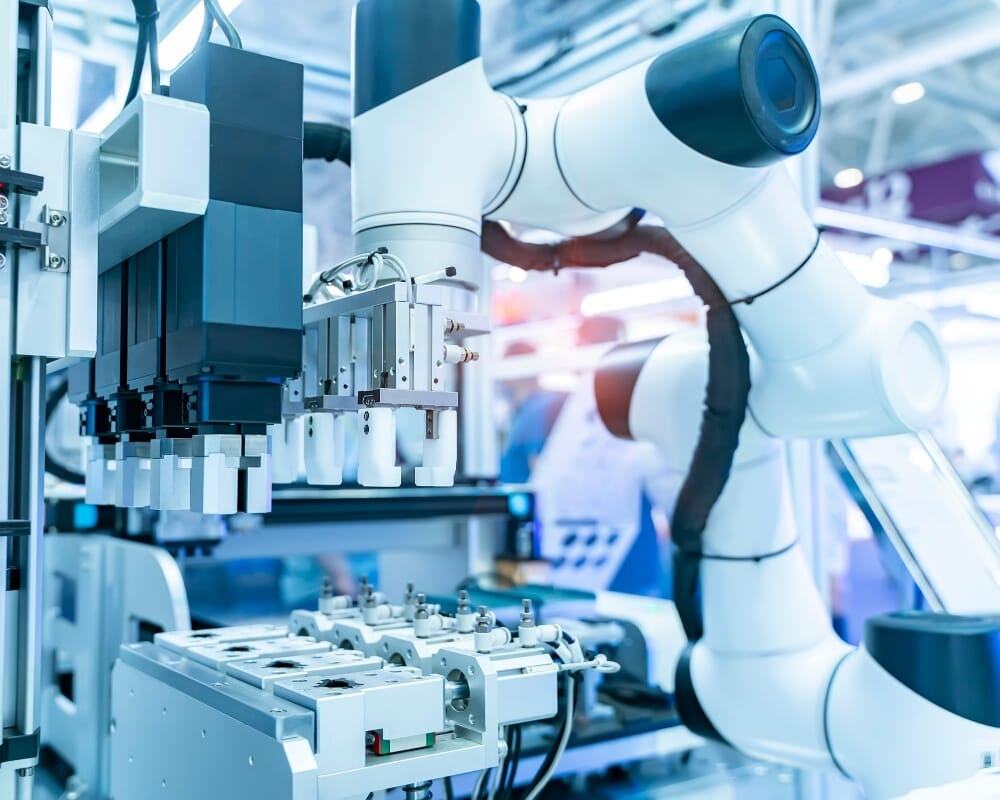 Robotic arm in medical testing