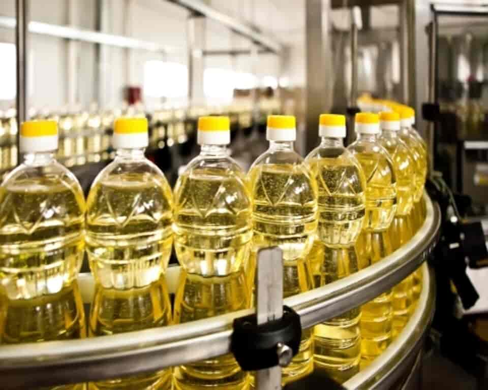 Food and beverage companies have stringent quality regulations their systems must meet, including the use of USDA- and NSF-approved food-grade fluids.