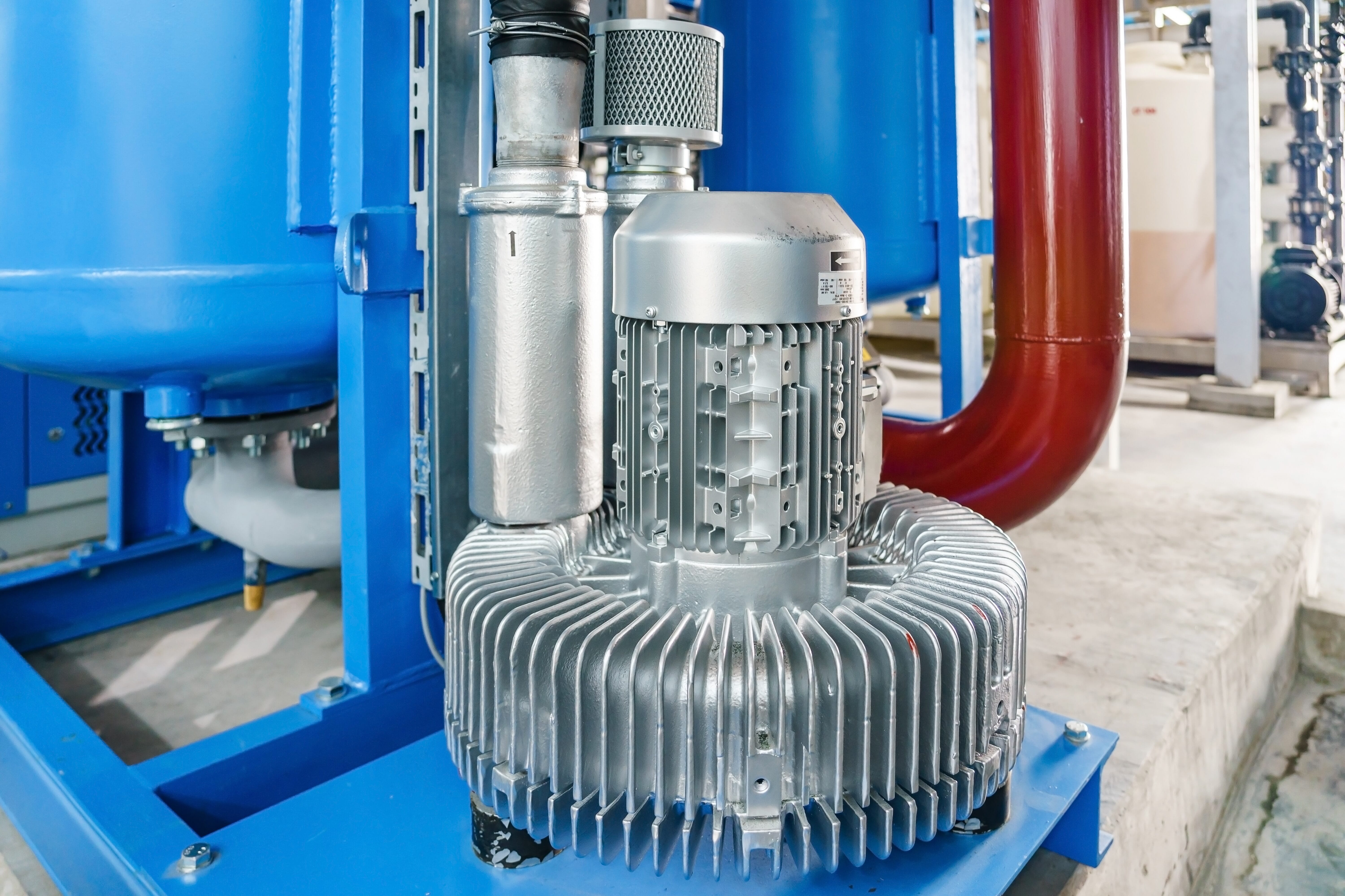 17 Essential Tips to Keep Your Rotary Screw Compressor Running in the Summer Heat